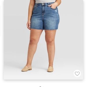 (NWT) Universal Thread Jean Boyfriend Shorts